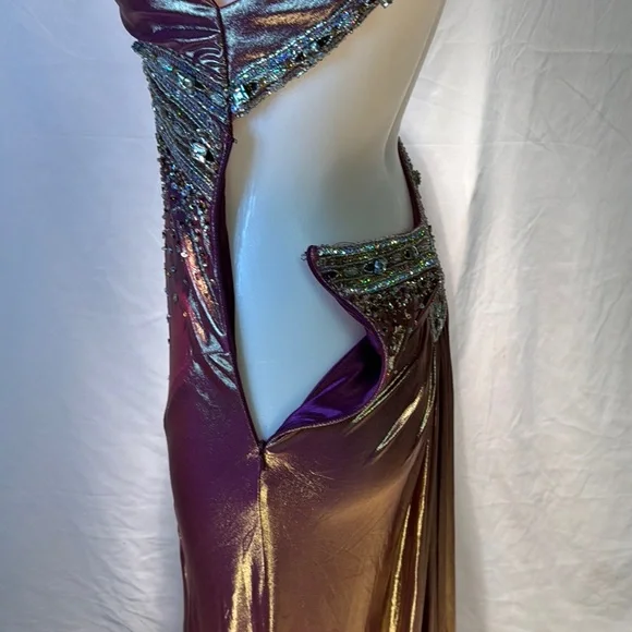 Elegant Burgundy  Evening Dress - Picture 10 of 15